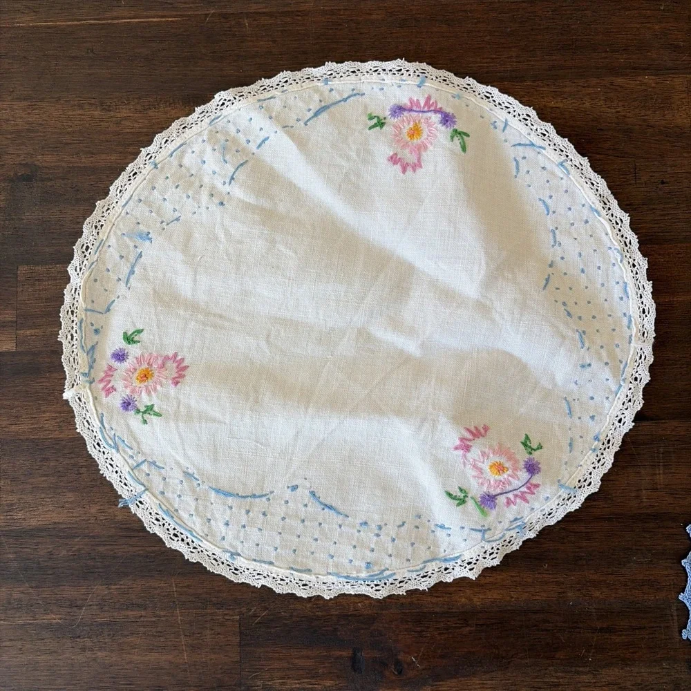 Vintage Floral Hand Embroidered Dollies (2) & Runner Floral Cottagecore Grandma